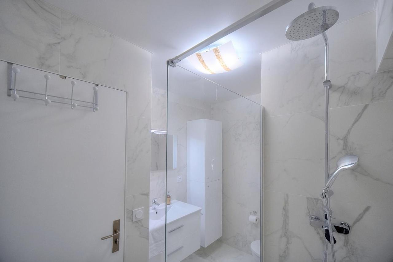 Immogroom - 2 Br- Bright - Terrace - Wifi - Air Conditioning Cannes Esterno foto
